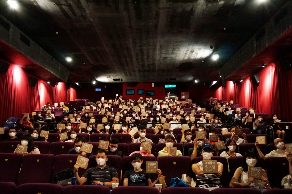 《全面霾伏》特映會現場發送250份口罩，讓觀眾變身「口罩大軍」